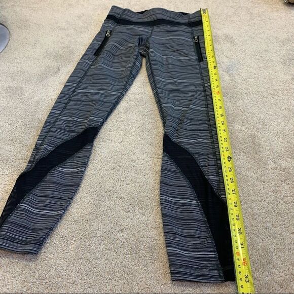 Lululemon Inspire Tight II (Mesh)
Cyber Black Deep Coal / Black Sz 6 - Picture 10 of 13